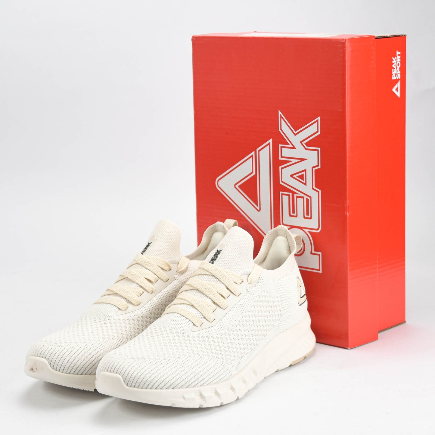 PEAK SHOES