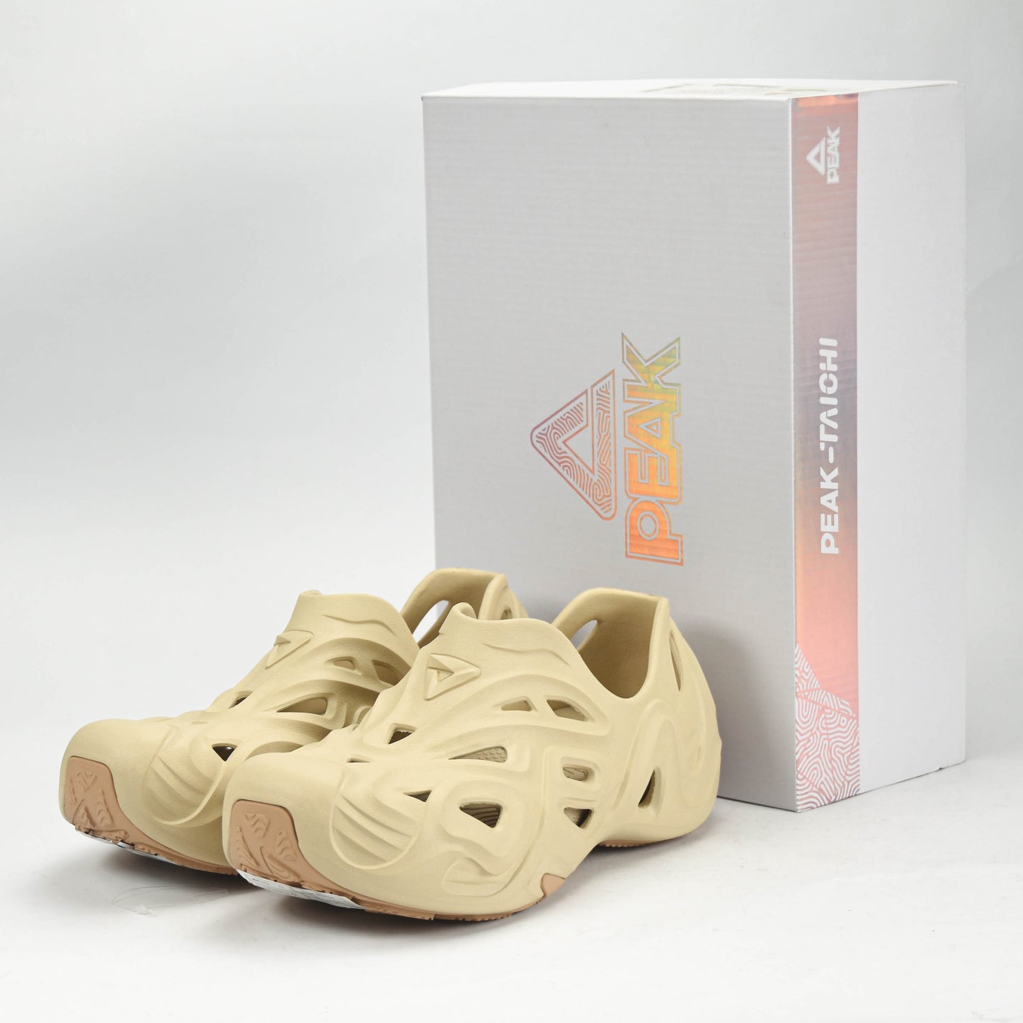 PEAK SANDALS