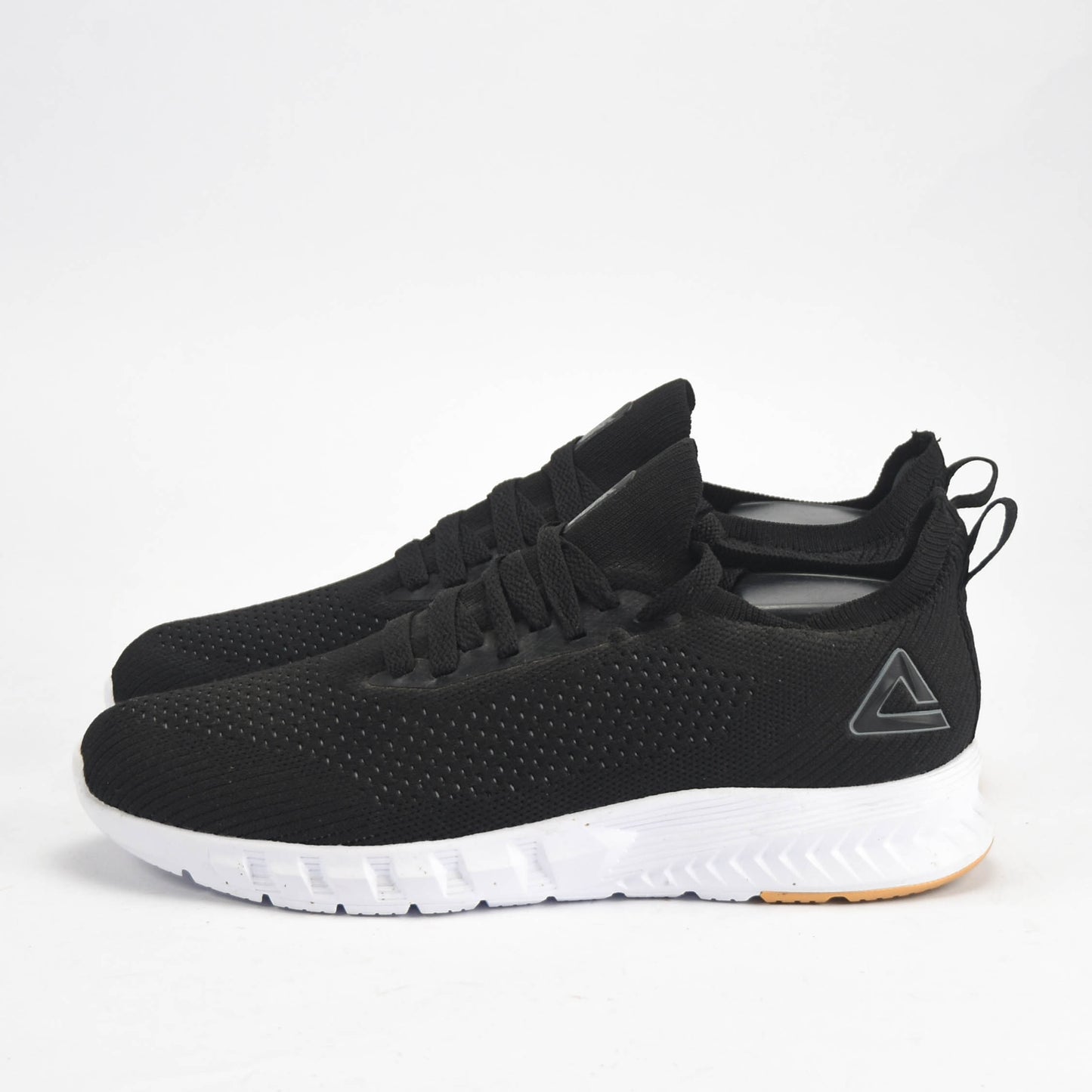 PEAK SHOES